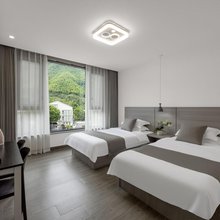 安吉莲连悠民宿(龙王山漂流店)