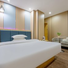 鑫华酒店(广州西门口地铁站西华路店)