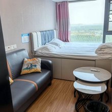 简尚loft民宿(融信城市之窗店)