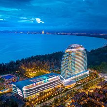 海南三正月酒店