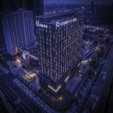 荆州绿地铂骊酒店(高铁站古城店)