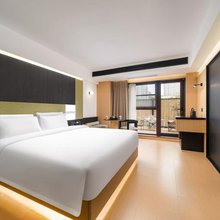 SFEEL设计师酒店(徐州市政府奥体中心店)