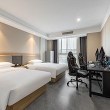 爱电竞酒店(东南大学九龙湖校区诚信大道地铁站店)