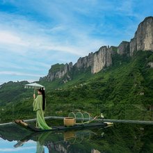 悦己·WaterfallScenery瀑景亲子度假云墅(恩施大峡谷店)