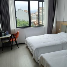 板约酒店