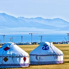 赛湖毡香湖畔民宿