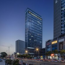 万信R酒店(苏州石路地铁站山塘街景区店)