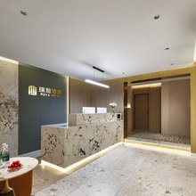 璞雅酒店(武汉江汉路步行街店)