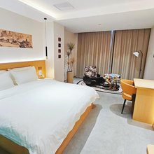 柏家儒舍民宿(苏宁广场富国街店)