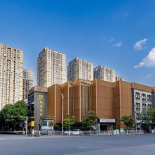 万华精品商务酒店(昆明白云路地铁站同德广场店)