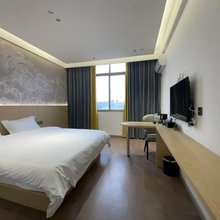 陆良锦鑫商务酒店