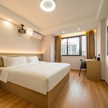 恋栈影院公寓(杭州电子科技大学高沙地铁站店)