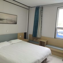 临沭城枫概念酒店