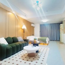 非凡公寓(湛江万达广场店)