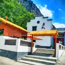 尘烟居舍民宿(大峡谷镇店)