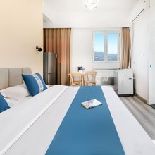 晨阳里民宿(威海云福星悦城店)
