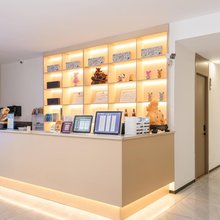平江一鸣电竞酒店