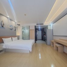 安雅轻奢公寓(新街口德基广场店)