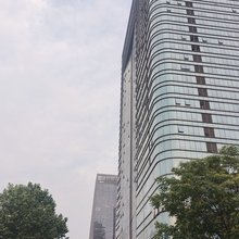 新华联广场财富大厦凤皇民宿