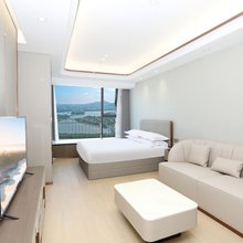 云玺酒店公寓(湖南路玄武湖景区店)