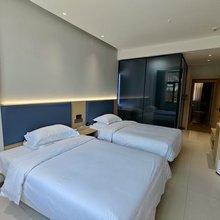万凯酒店(扎古录镇店)