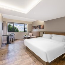 厦门临水湾酒店(杏林万科里园博苑地铁站店)