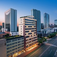 你好酒店(宜昌CBD购物中心解放路步行街店)