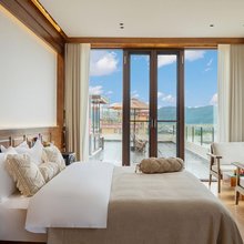 听庭雪·holiday resort丨藏式供氧度假美宿(独克宗古城店)