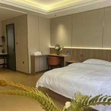 瓦房店馨悦航酒店