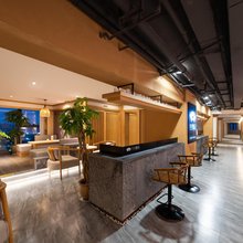 在叙·缦居村居美学连锁酒店(观山湖高铁北站店)