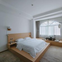 蒙自禾馨元酒店(文萃路店)