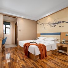 亚际酒店(武汉工程大学流芳校区店)
