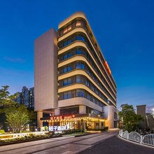 桔子酒店(上海东靖路地铁站店)