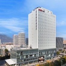 泰安中心希尔顿欢朋酒店