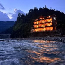 栖溪民宿(郎徳苗寨景区店)