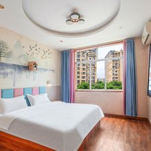 由里花语智慧酒店(成都温江大学城南林路店)