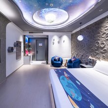 悦己艺术酒店(十堰人民广场店)