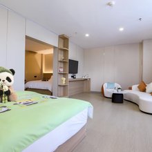 紫澜酒店(世纪广场第一人民医院店)