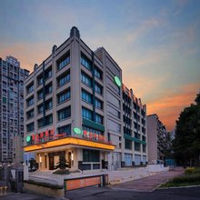维也纳酒店(绵阳高铁站涪城万达店)