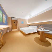 衢州栖柚精选酒店(松园菜市场店)