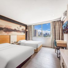 鹤山阁瑞非凡酒店