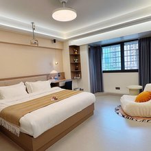 笙淇小院|Designer·轻奢投影民宿(漳州站莲浦小区店)