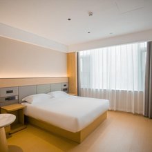 鑫季商务酒店(北京稻香湖路地铁站店)