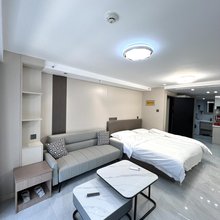 双泽竞旅公寓(乌鲁木齐高铁站店)