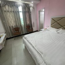 于都满园春酒楼