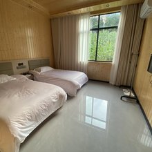 鹤峰归青民宿
