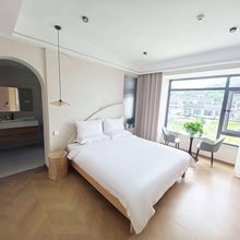岱山小城民宿(双合石壁景区店)