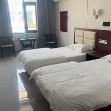 彭前程洗浴服务部