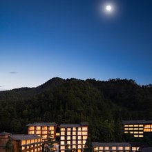 仟户·松间照民宿(西江千户苗寨观景台店)