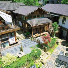 灰度艺舍·畔溪民宿(梅岭神龙潭店)